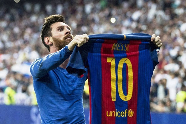 5 trận đấu có thể đưa Messi chạm tay vào Quả bóng vàng 2017